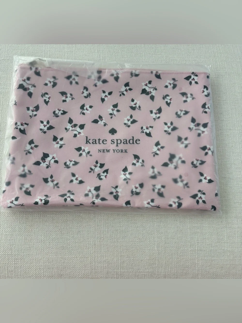 kate spade Pink Floral Zipper Pouch, Cosmetic Case, Clutch. New with tags